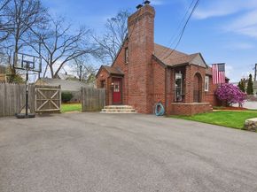 1 Mountain St, Woburn MA 01801
