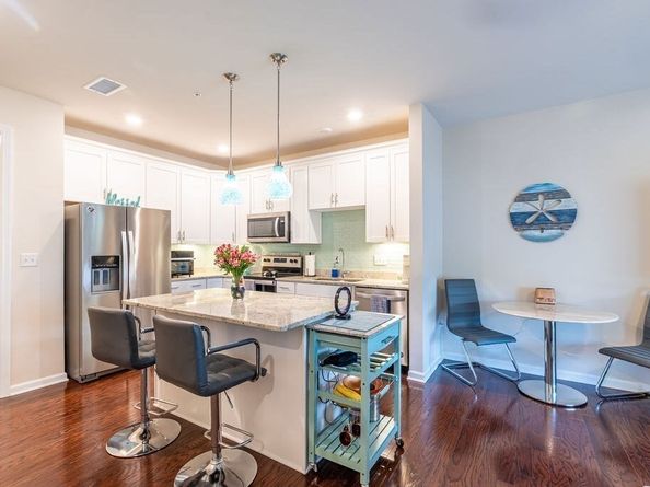 230 Martins Landing 102, North Reading MA 01864