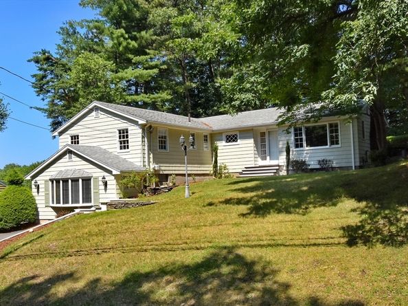 39 Winona Street, Peabody MA 01960