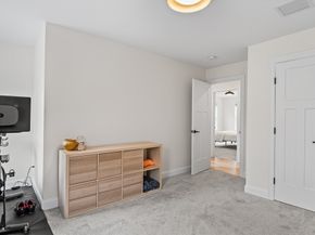 396 Elmwood Ave, Holden MA 01522