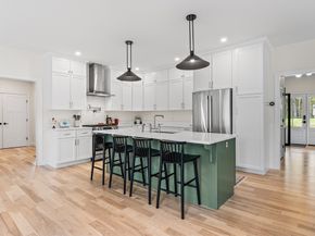 396 Elmwood Ave, Holden MA 01522