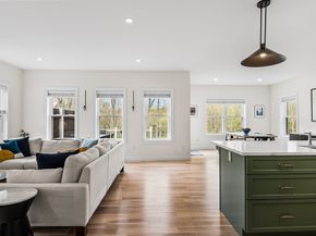 396 Elmwood Ave, Holden MA 01522