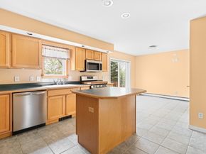 19 Pinehurst Ave, Saugus MA 01906