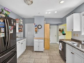 8 Essex St, Swampscott MA 01907