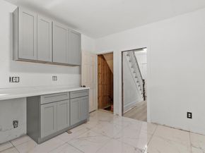 15 Redman Pl, Fitchburg MA 01420
