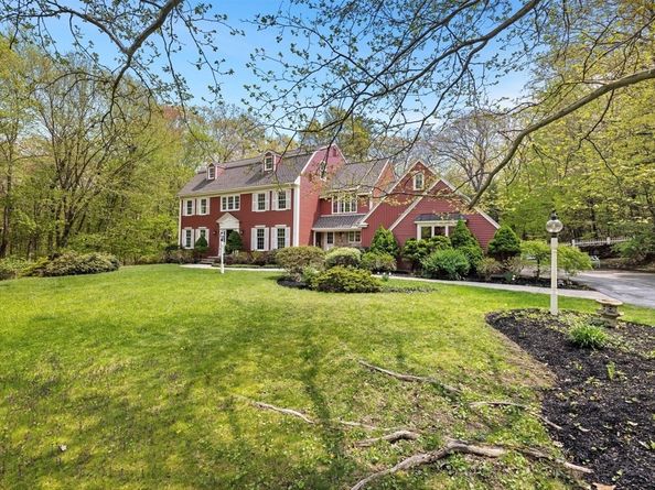 9 Catie Dr, Westborough MA 01581