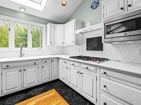 9 Catie Dr, Westborough MA 01581