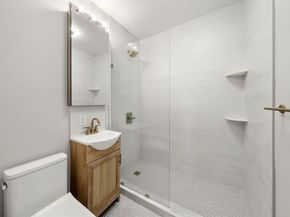 8 Fox 1, Boston MA 02122