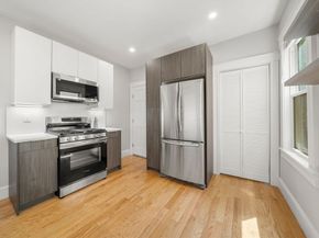 8 Fox 1, Boston MA 02122