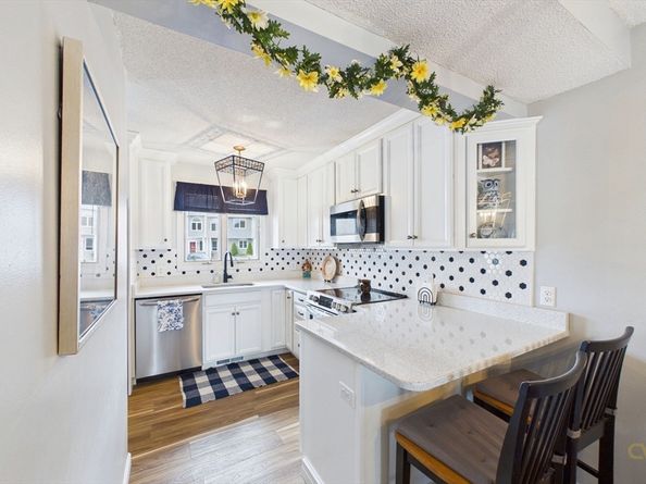 2743 Cranberry Hwy 13B, Wareham MA 02571