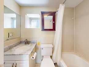 110 Coolidge Hill Rd 4, Watertown MA 02472