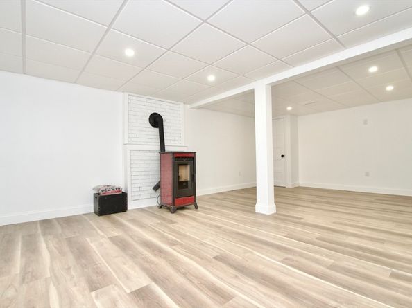 7 Barbara Rd, Kingston MA 02364