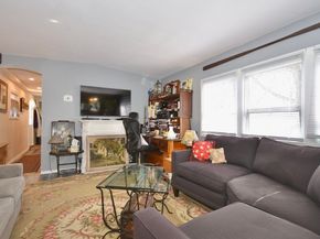 16 Francis St, Wareham MA 02538