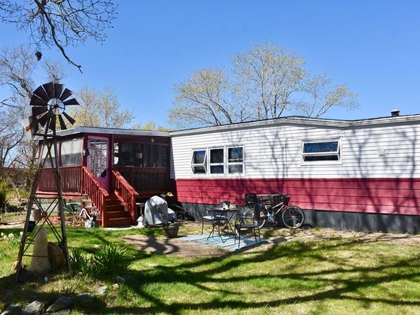 16 Francis St, Wareham MA 02538