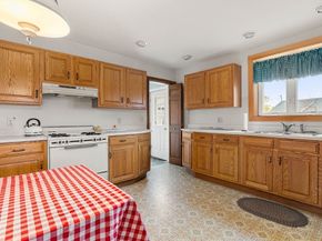 11 Union Pl, Newburyport MA 01950