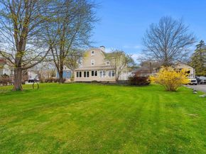 11 Union Pl, Newburyport MA 01950