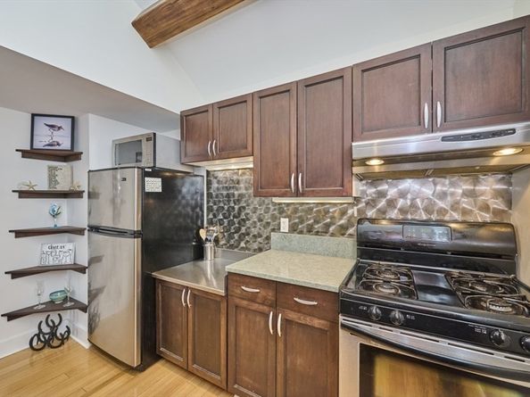 42 8th Street 2511, Boston MA 02129