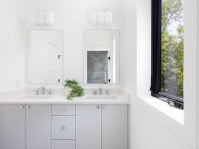 356 Linwood Ave 356, Newton MA 02460