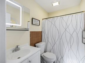 16 Arizona Ter 2, Arlington MA 02474