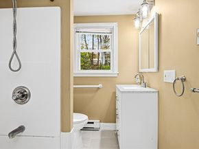 19 Macintosh Ave, Marlborough MA 01752