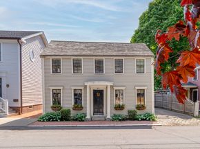 64 Prospect St, Newburyport MA 01950