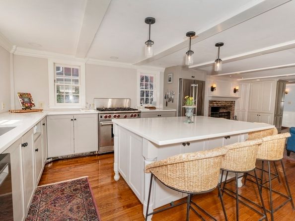 64 Prospect St, Newburyport MA 01950