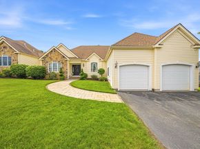 894 Liberty St 10, Braintree MA 02184