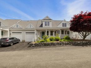 10 Charnstaff Ln 202, Billerica MA 01821