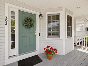 10 Charnstaff Ln 202, Billerica MA 01821