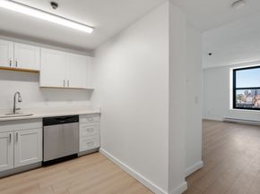 160 Commonwealth 616, Boston MA 02116