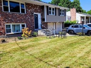15 Sunset Dr, Randolph MA 02368