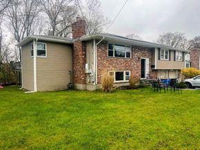 15 Sunset Dr, Randolph MA 02368