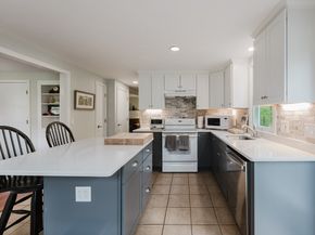 6 Michelle Lane, Mattapoisett MA 02739