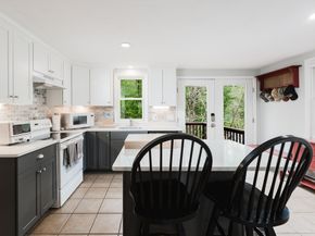 6 Michelle Lane, Mattapoisett MA 02739