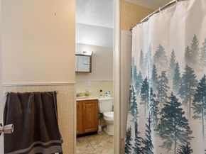 19 Washington St, Leominster MA 01453