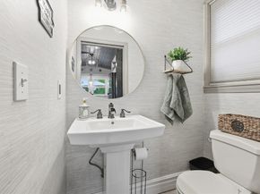 26 Fales St, Worcester MA 01606