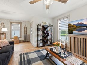 26 Fales St, Worcester MA 01606