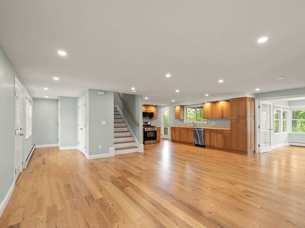 5R Brooks Rd, Gloucester MA 01930