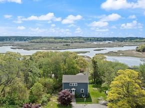 5R Brooks Rd, Gloucester MA 01930