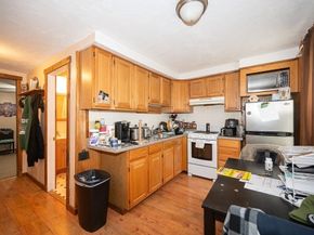 9-11 Maple St, Spencer MA 01562