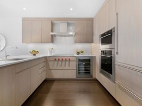 150 Seaport Blvd 11C, Boston MA 02210
