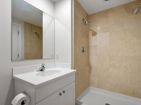 73 Chelsea St 305, Boston MA 02129