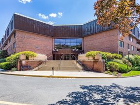 404 Paradise Road 1C, Swampscott MA 01907