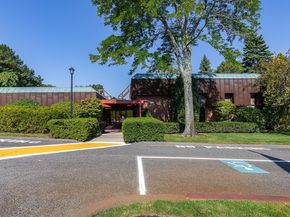 404 Paradise Road 1C, Swampscott MA 01907