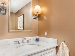 404 Paradise Road 1C, Swampscott MA 01907