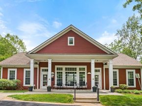 62 Abigail Way 1006, Reading MA 01867