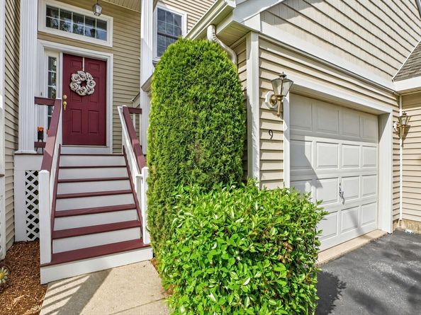 9 Robert Cir 9, Grafton MA 01536