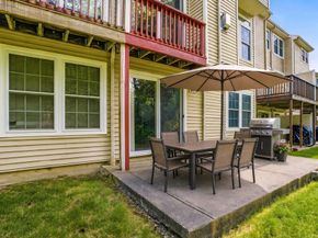 9 Robert Cir 9, Grafton MA 01536