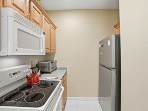 9 Robert Cir 9, Grafton MA 01536
