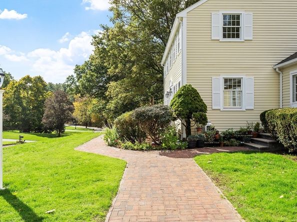 9 Butternut Road, Westford MA 01886